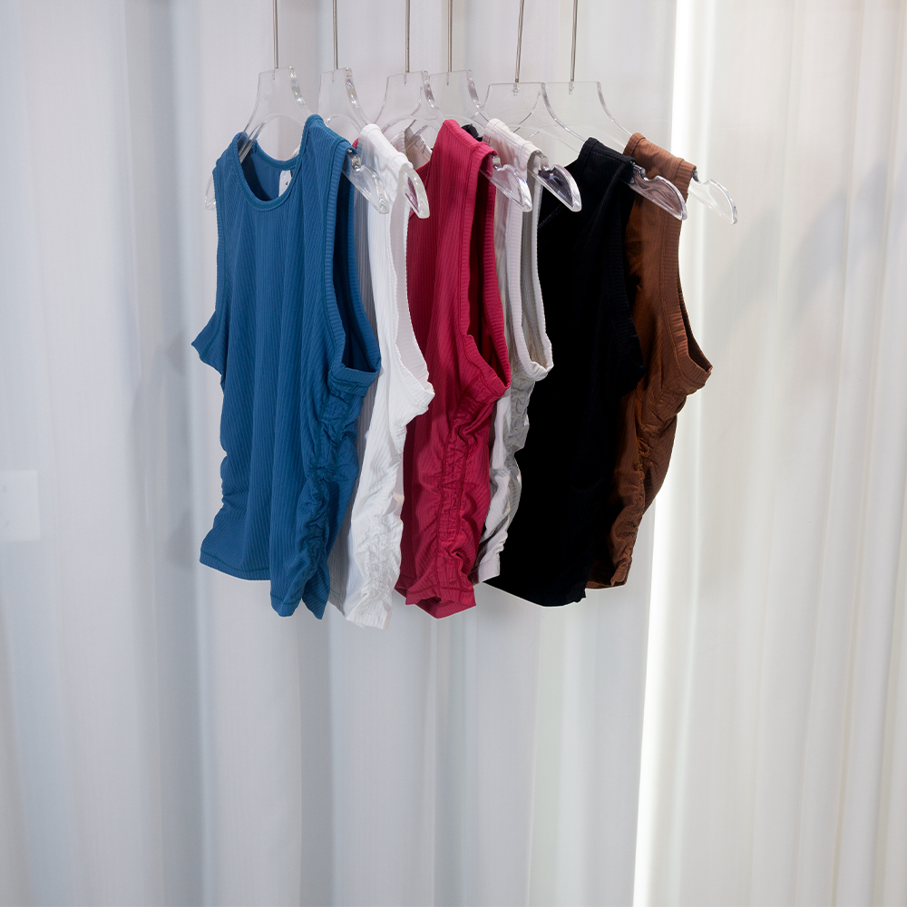 夏用ヨガウェア リブ編みタンクトップ ノースリーブ クールシ - Tank Top Ribbed のレビューと価格